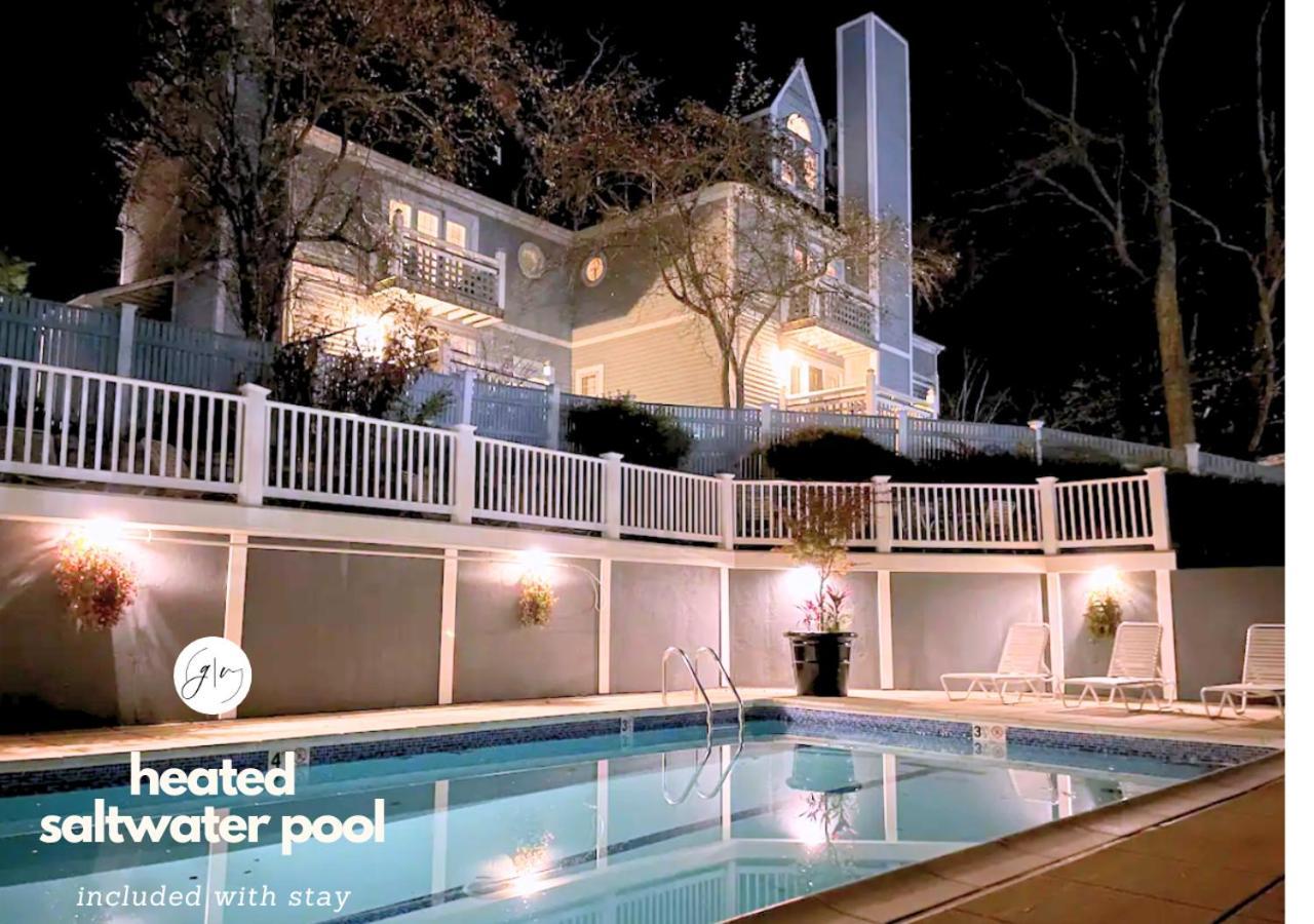 Getaway Villa- 3 Mins To Mohegan- Fully Stocked With Two Full Beds & Fireplace- Jacuzzi, Saltwater Pools, Sauna Norwich Exteriér fotografie